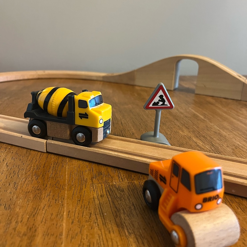 Brio Construction Vehicles Set - Yellow and Orange (person figurine missing)